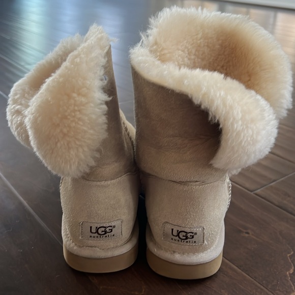 Ugh boots - Picture 3 of 3